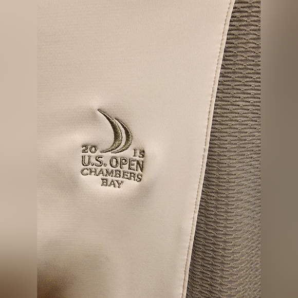 Item #:54 Under Armour Color: White with gray accent Size: S - Picture 4 of 4